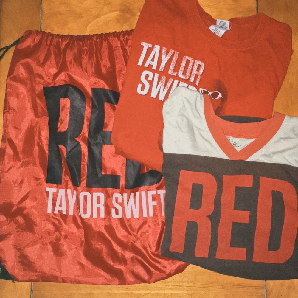 Taylor Swift Red Bundle